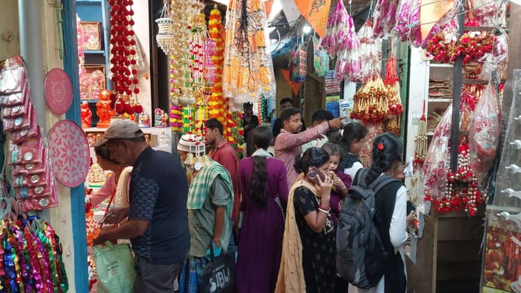 धनतेरस आज, 100 करोड़ का कारोबार होने की संभावना