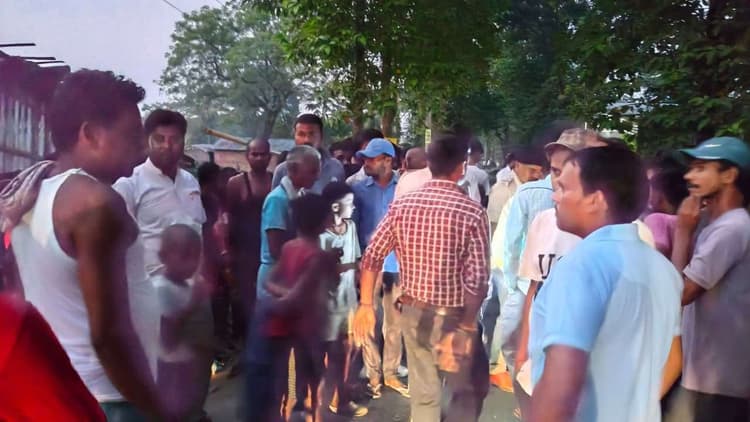 आमने सामने की टक्कर में बाइक सवार घायल