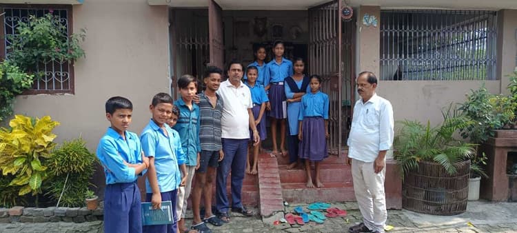 hajipur news. बच्चों ने घर-घर जाकर मतदान के लिए किया जागरूक