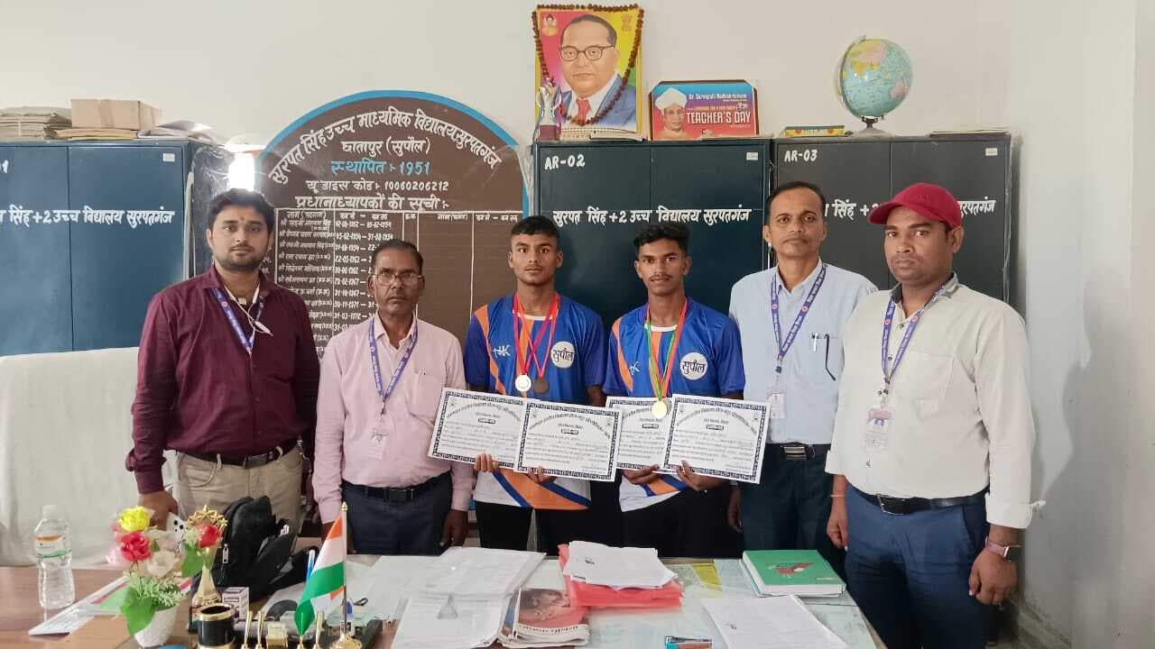 रूपेश व अनवर ने प्रमंडलस्तरीय प्रतियोगिता में किया बेहतर प्रदर्शन