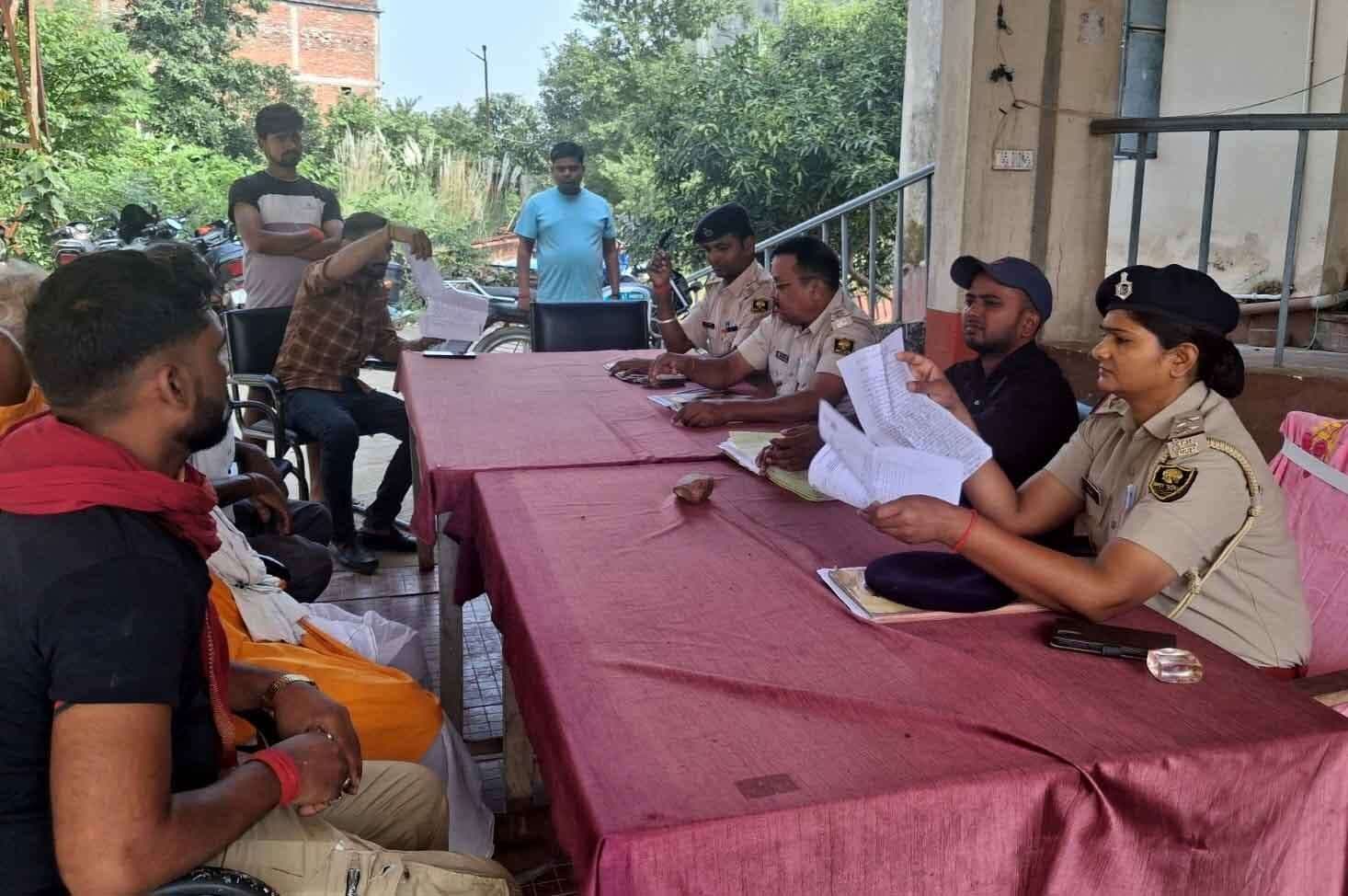 आपस में भाईचारा बनाकर मनायें त्योहार : थानाध्यक्ष