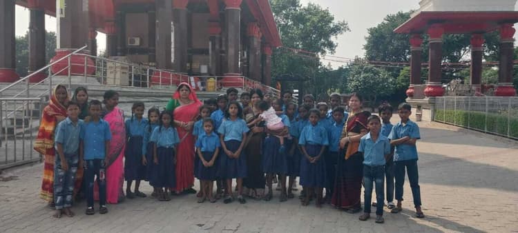 मतदान प्रतिशत बढ़ाने के लिए छात्रों ने निकाली रैली
