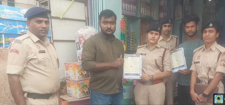 Samastipur News:बाघोपुर बाजार के पटाखा दुकानों का किया निरीक्षण