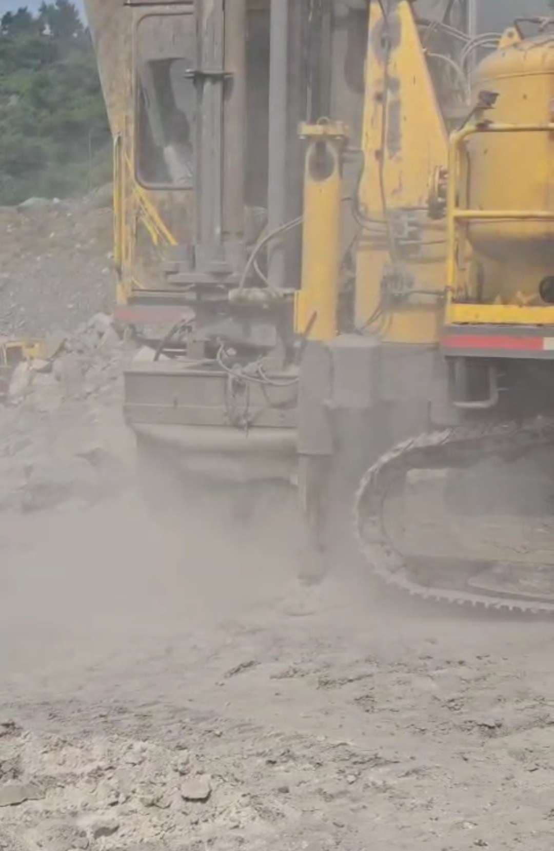 ड्रिलिंग के समय पानी की व्यवस्था की मांग