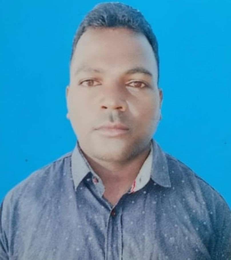 कुएं से हेलमेट पहने युवक का शव बरामद