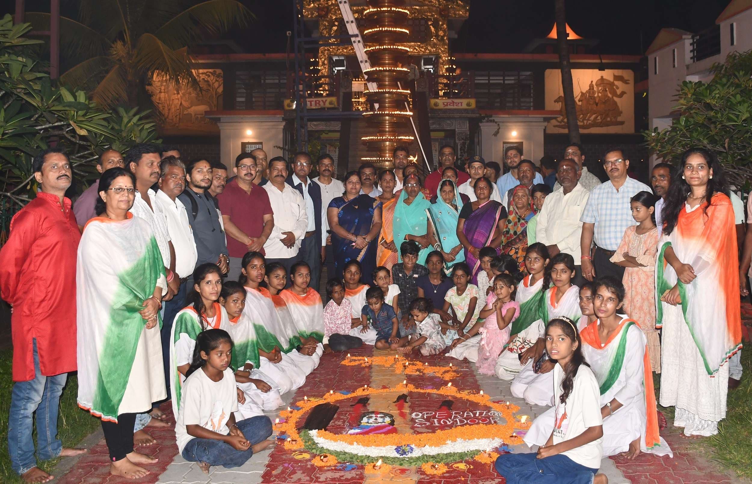 Bokaro news : शहीदों के सम्मान में जलाये 1001 दीप