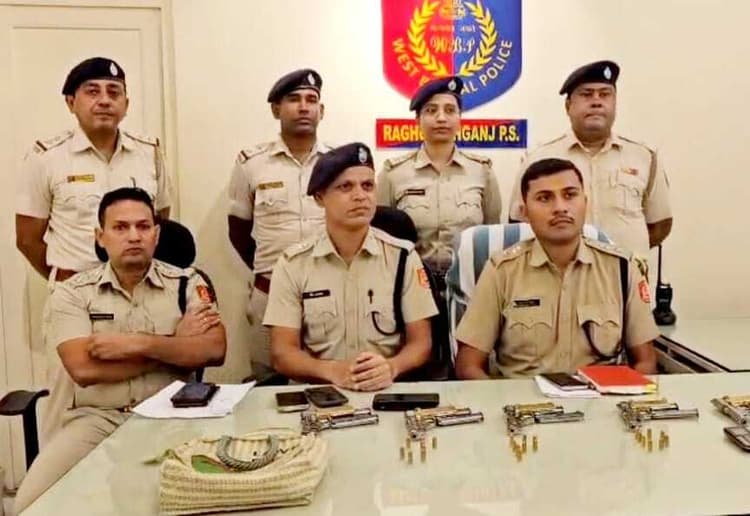 5 पिस्टल, पांच मैगजीन और 24 गोलियों के साथ एक महिला गिरफ्तार