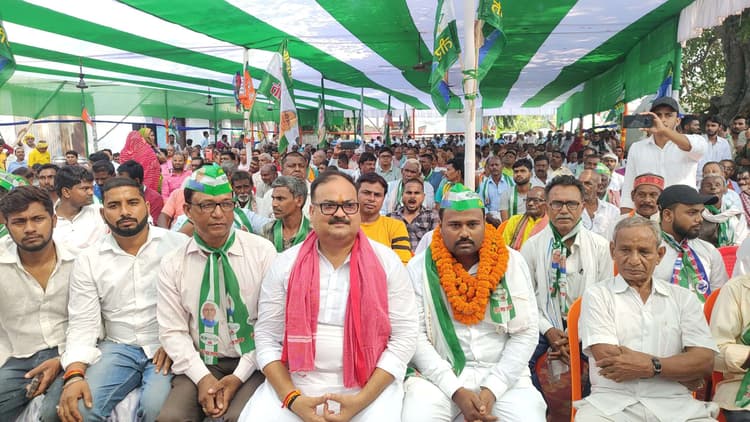 hajipur news. सड़क, बिजली जैसी सुविधाएं नीतीश की देन : विधायक