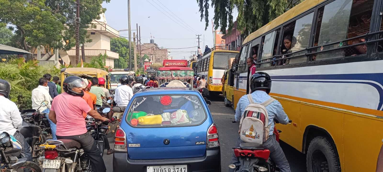 दीपावली संपन्न होने के साथ ही छठ पूजा की शुरू हुई तैयारी