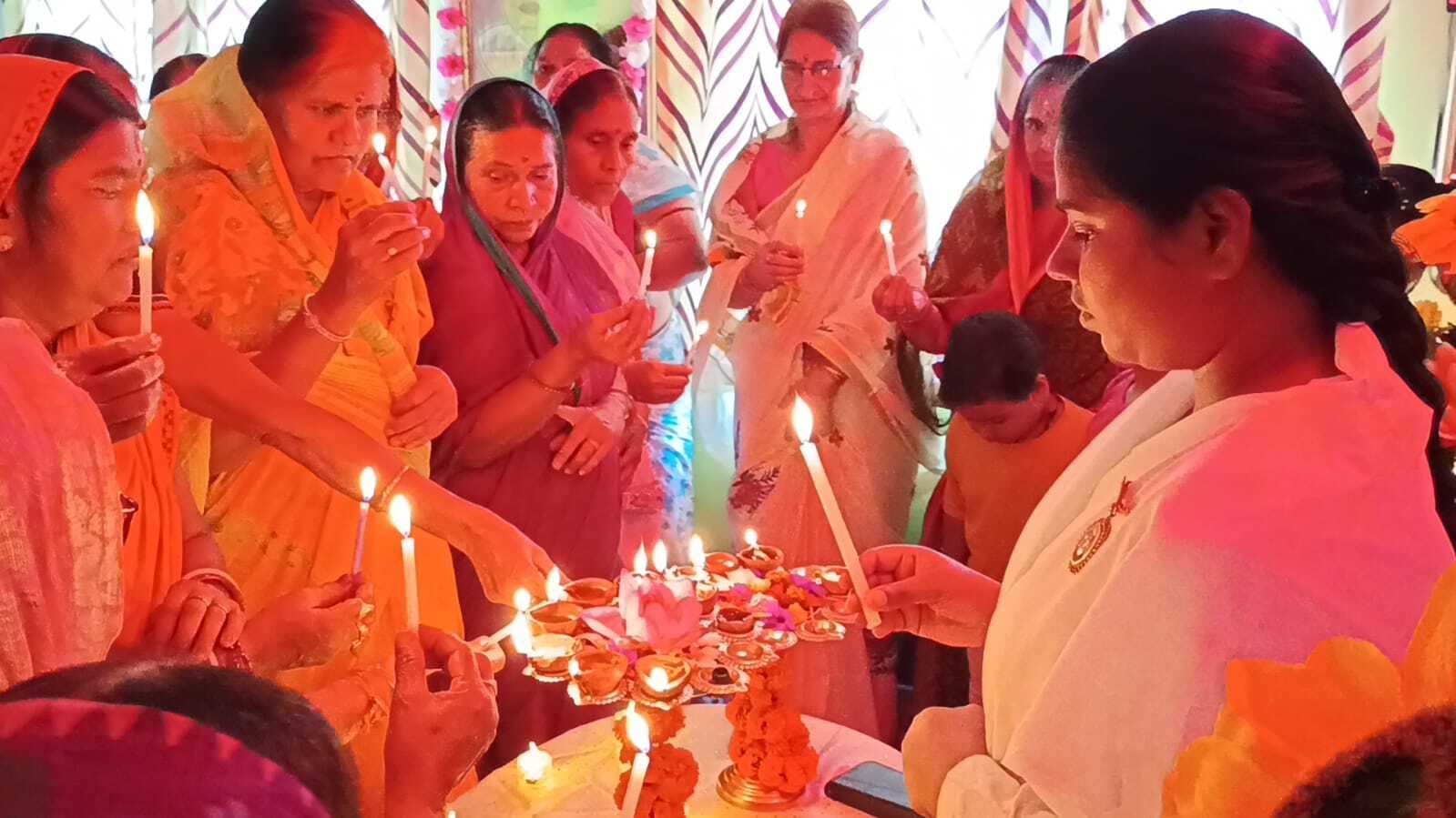 बड़हिया में ब्रह्माकुमारी संस्थान ने मनाया दीपोत्सव, दिया आध्यात्मिक संदेश