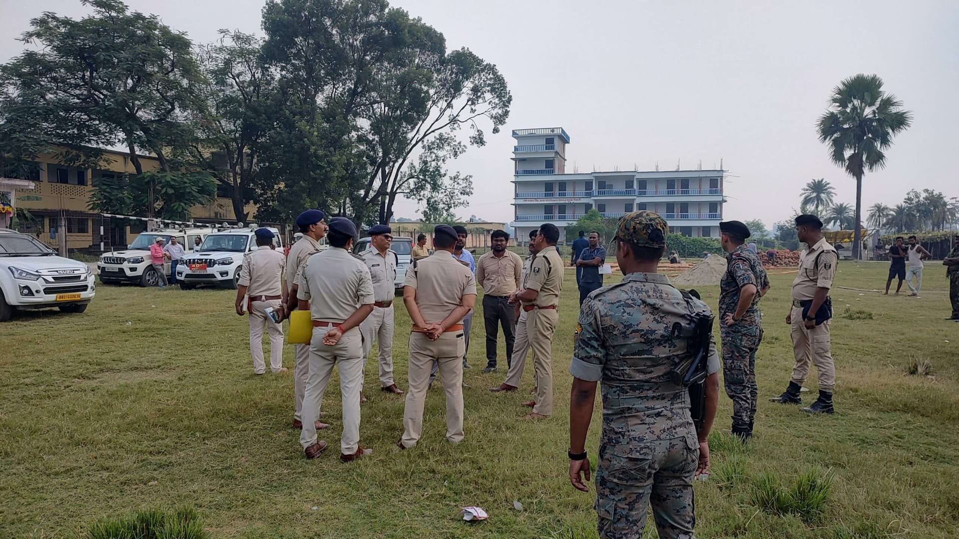 hajipur news. मुख्यमंत्री की सभा को लेकर एसपी ने किया स्थल निरीक्षण
