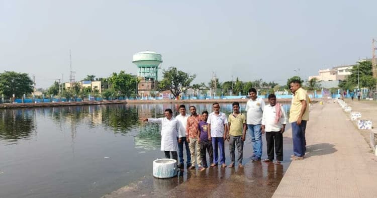 विजय बाबू पोखर पर व्रतियों को मुहैया होंगी सभी सुविधाएं, विकास सिंह