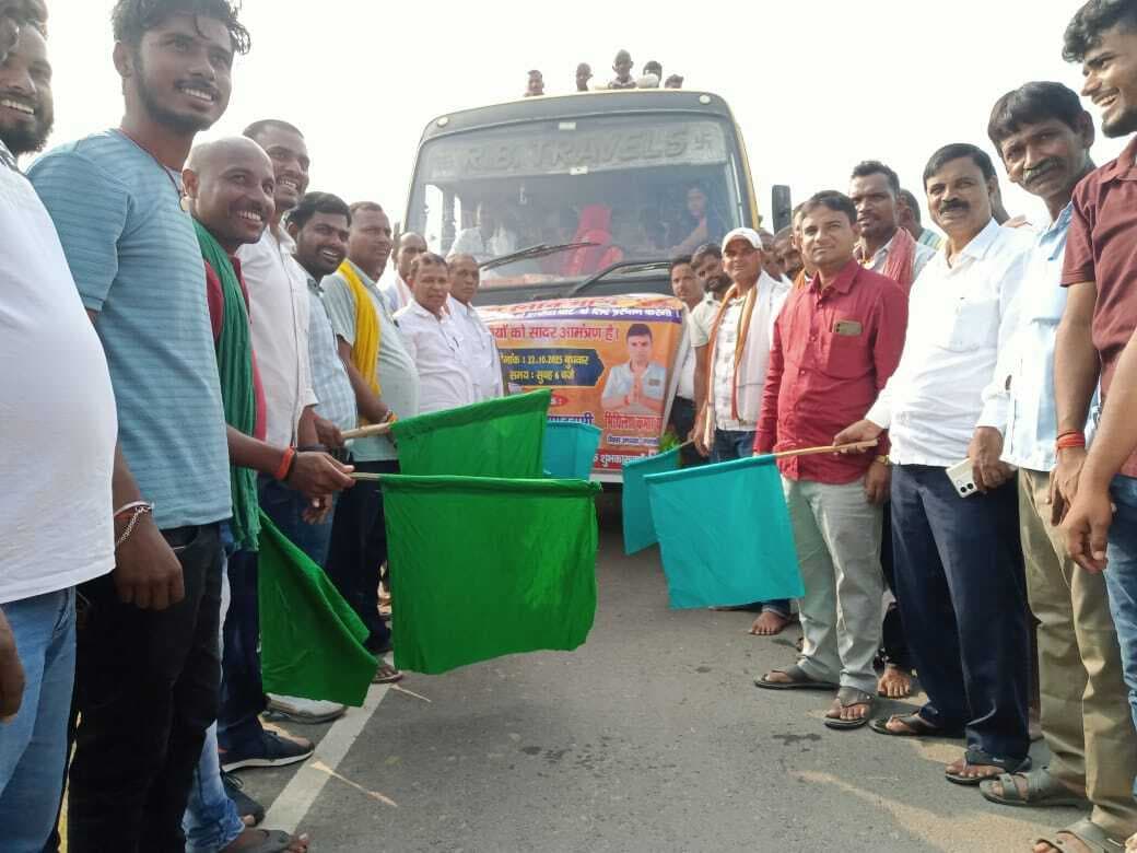 छठ व्रतियों को गंगा स्नान के लिए किया रवाना