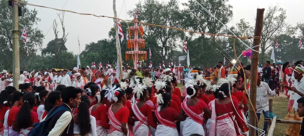 करगे में सोहराई जतरा में उमड़े ग्रामीण