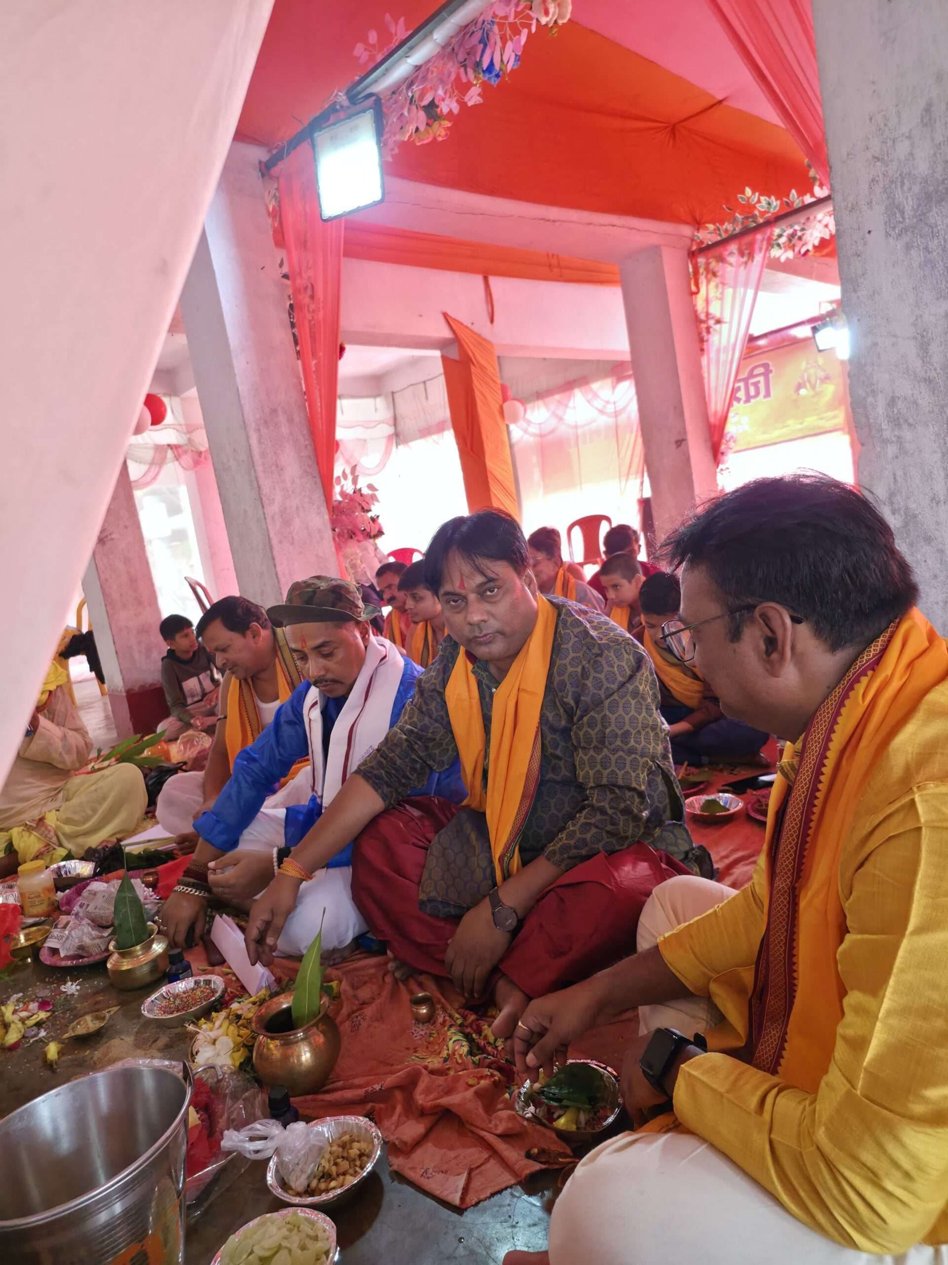 समाज में एकता और संस्कार का दिया गया संदेश