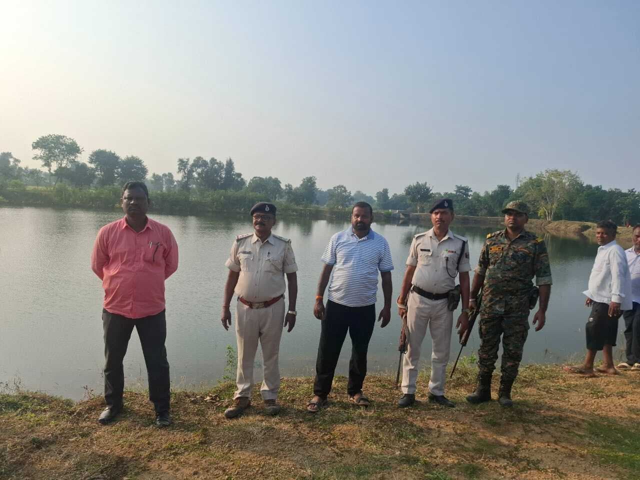 सीओ व थानेदार ने छठ घाटों का लिया जायजा, दिये निर्देश