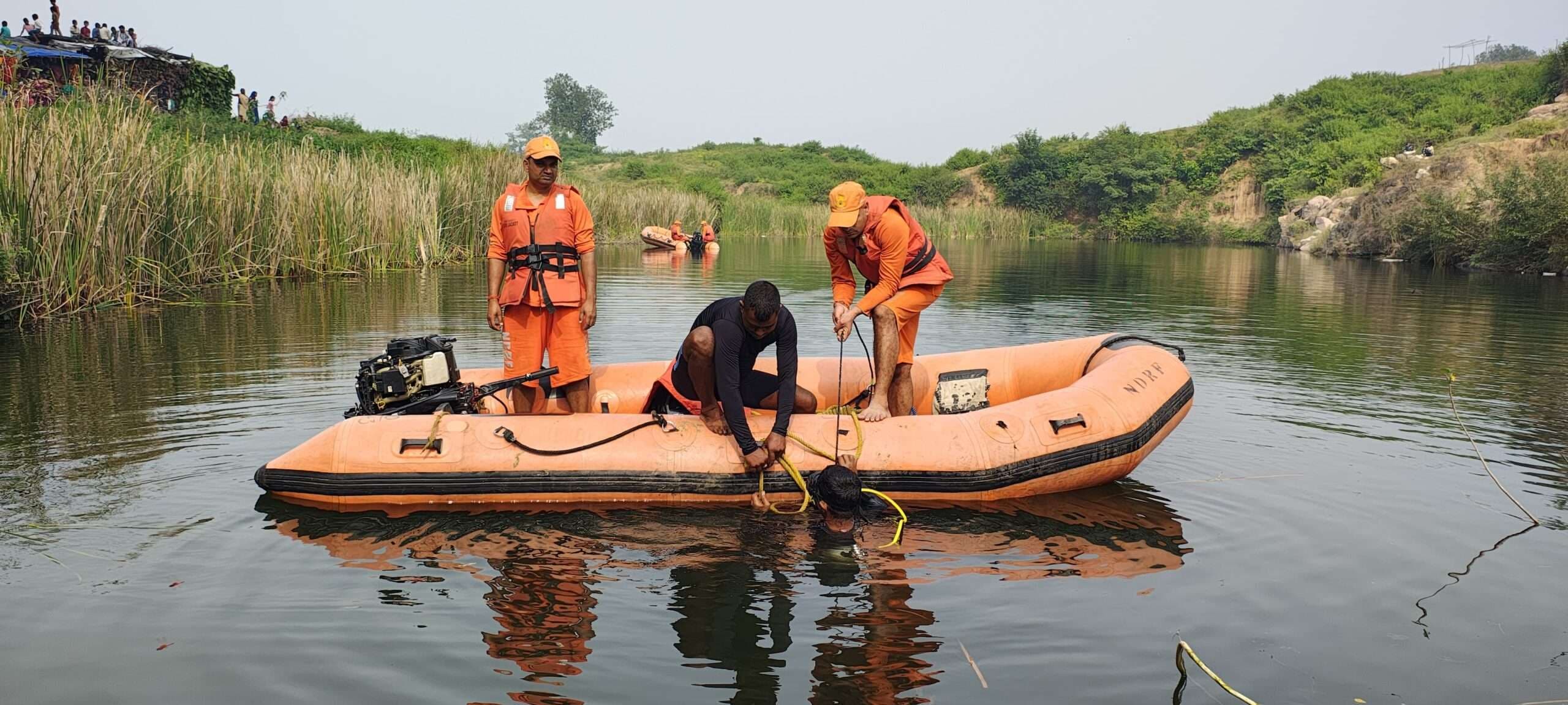 पांच दिन बाद भी नहीं मिला खदान में डूबे युवक का शव