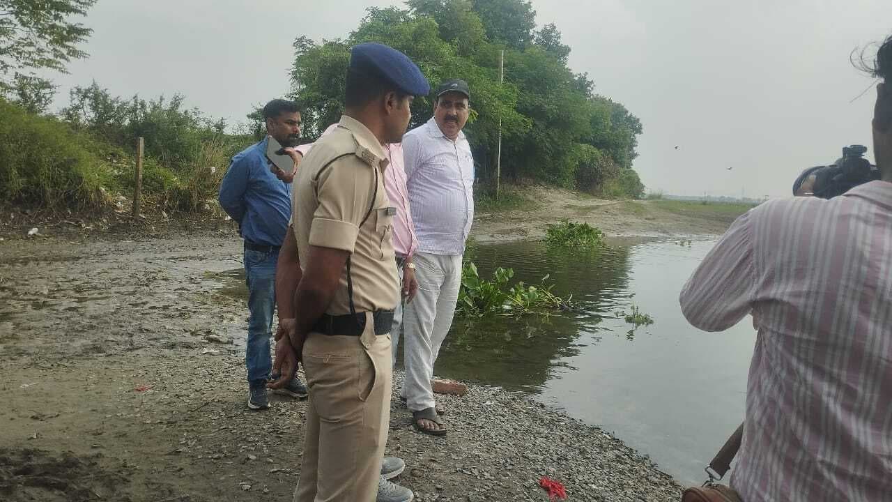छठ घाटों पर सभी आवश्यक व्यवस्थाएं सुनिश्चित कराएं: नगर आयुक्त