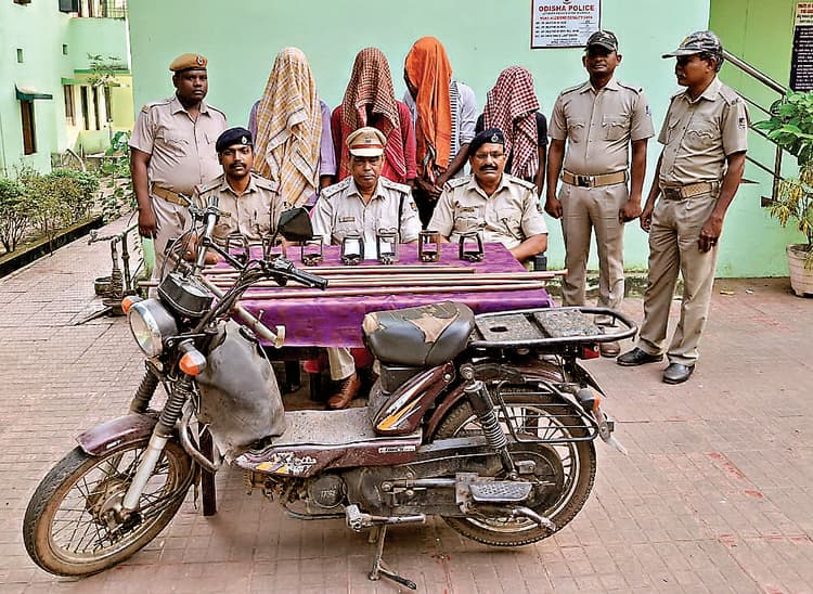 Rourkela News: ऑक्सीजन प्लांट से चोरी के मामले में चार गिरफ्तार, सामान बरामद