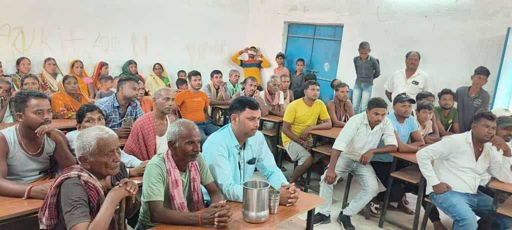 रामरायचक में ग्रामीणों को मतदान के लिए किया गया प्रेरित