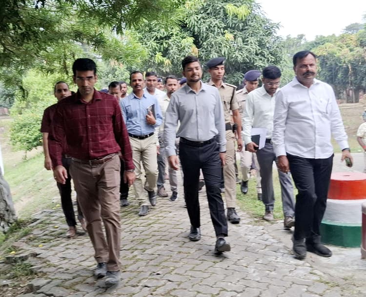 भगवान भाष्कर को अर्घ देने के लिए घाटों की तैयारी अंतिम चरण में