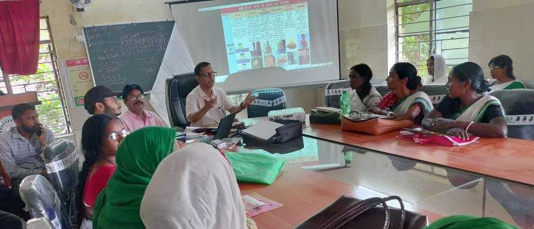 वेक्टर जनित रोग नियंत्रण से संबंधित सहियाओं को दिया गया प्रशिक्षण