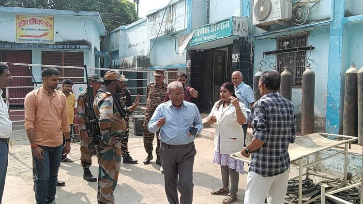 सदर अस्पताल के इमरजेंसी वार्ड का सीएस ने किया निरीक्षण, छठ को लेकर मुस्तैद रहने का दिया निर्देश