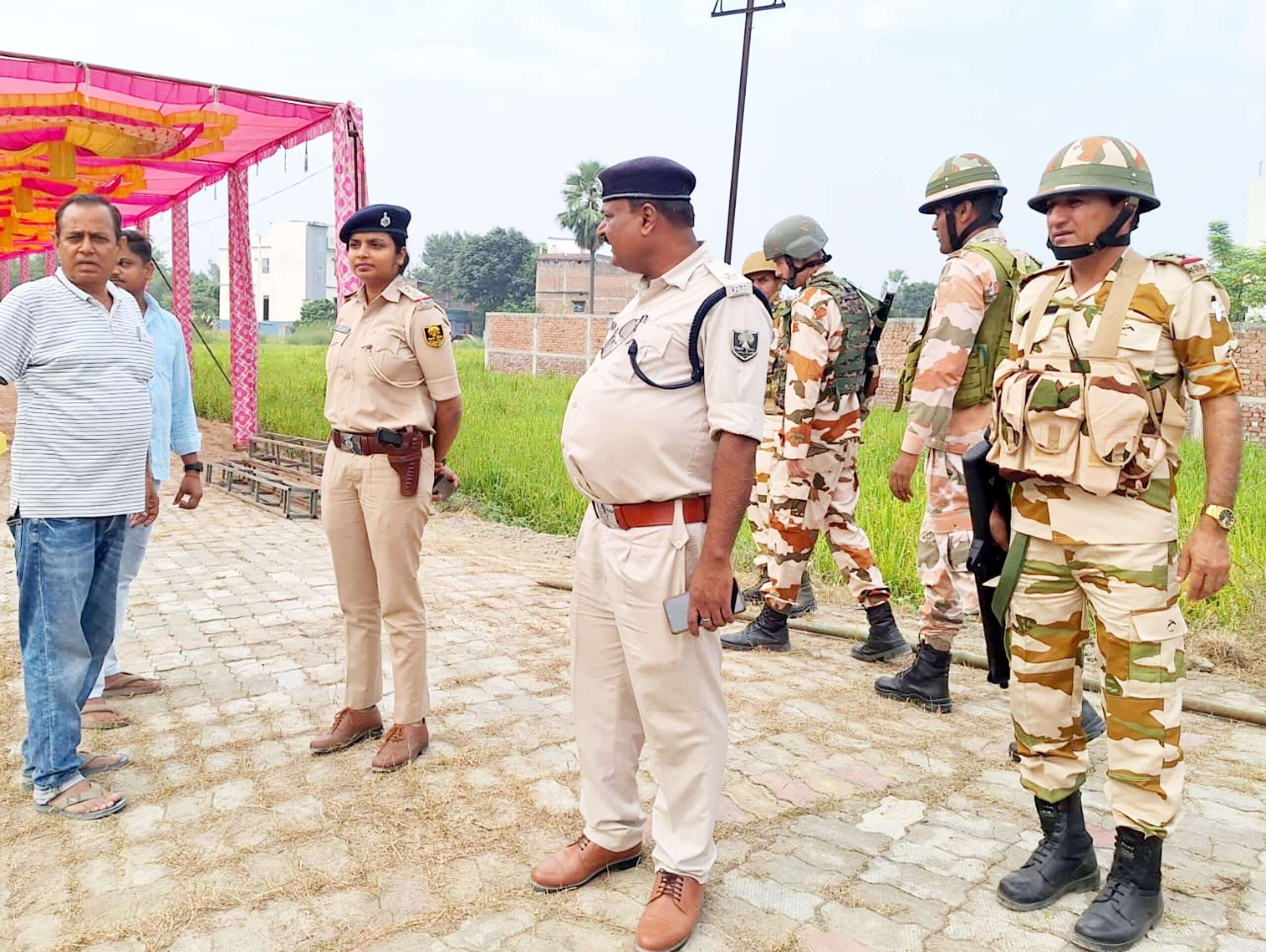 छठपूजा और चुनाव को लेकर निकाला फ्लैग मार्च