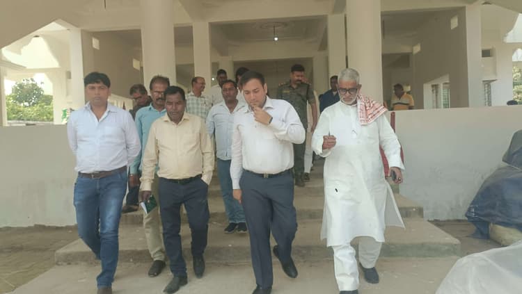 Giridih News :मिर्जागंज गोशाला मेले को लेकर एसडीएम ने की बैठक