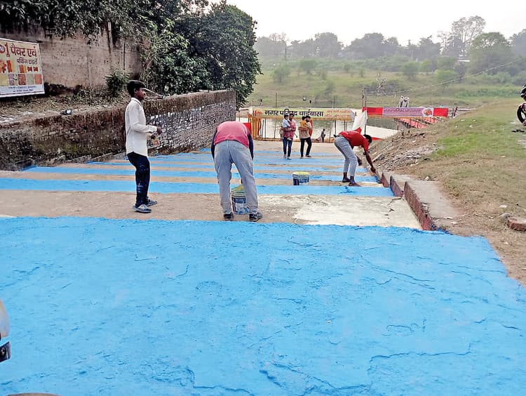 Chaibasa News : घाट सजकर तैयार, व्रतियों का इंतजार