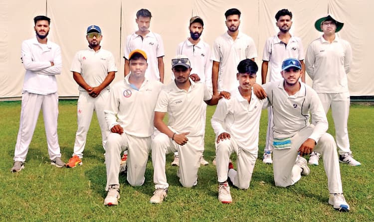 Chaibasa News : जगन्नाथपुर ने लट्टू उरांव क्लब को एक विकेट से पराजित किया