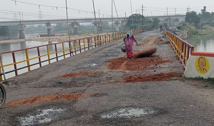 Bokaro News: अधिकारियों-कामगारों के सहयोग से पूरा हुआ छठ घाटों का काम, डीवीसी को नहीं निकालना पड़ा टेंडर