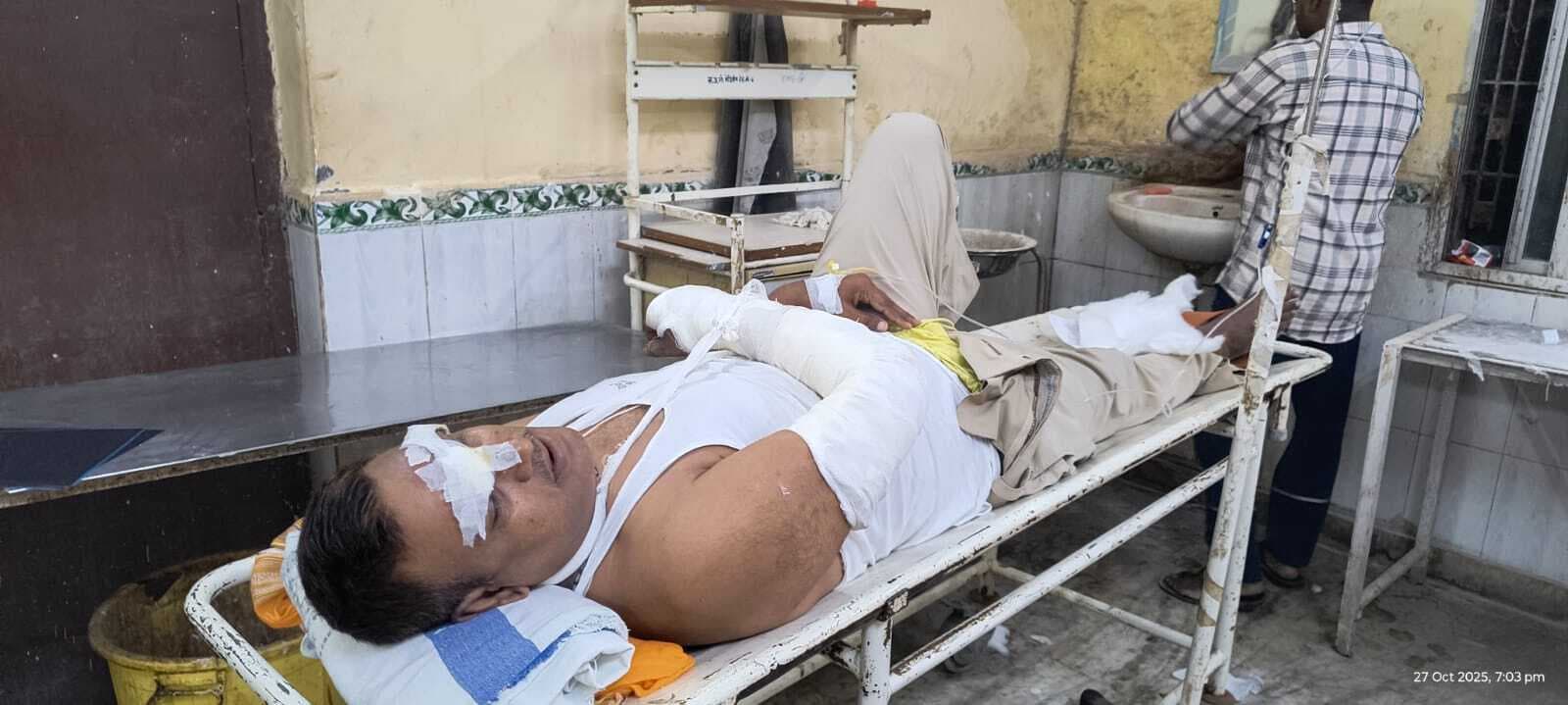 मांझा में पुलिस पर हुआ जानलेवा हमला, सब इंस्पेक्टर को वाहन से कुचलने की कोशिश