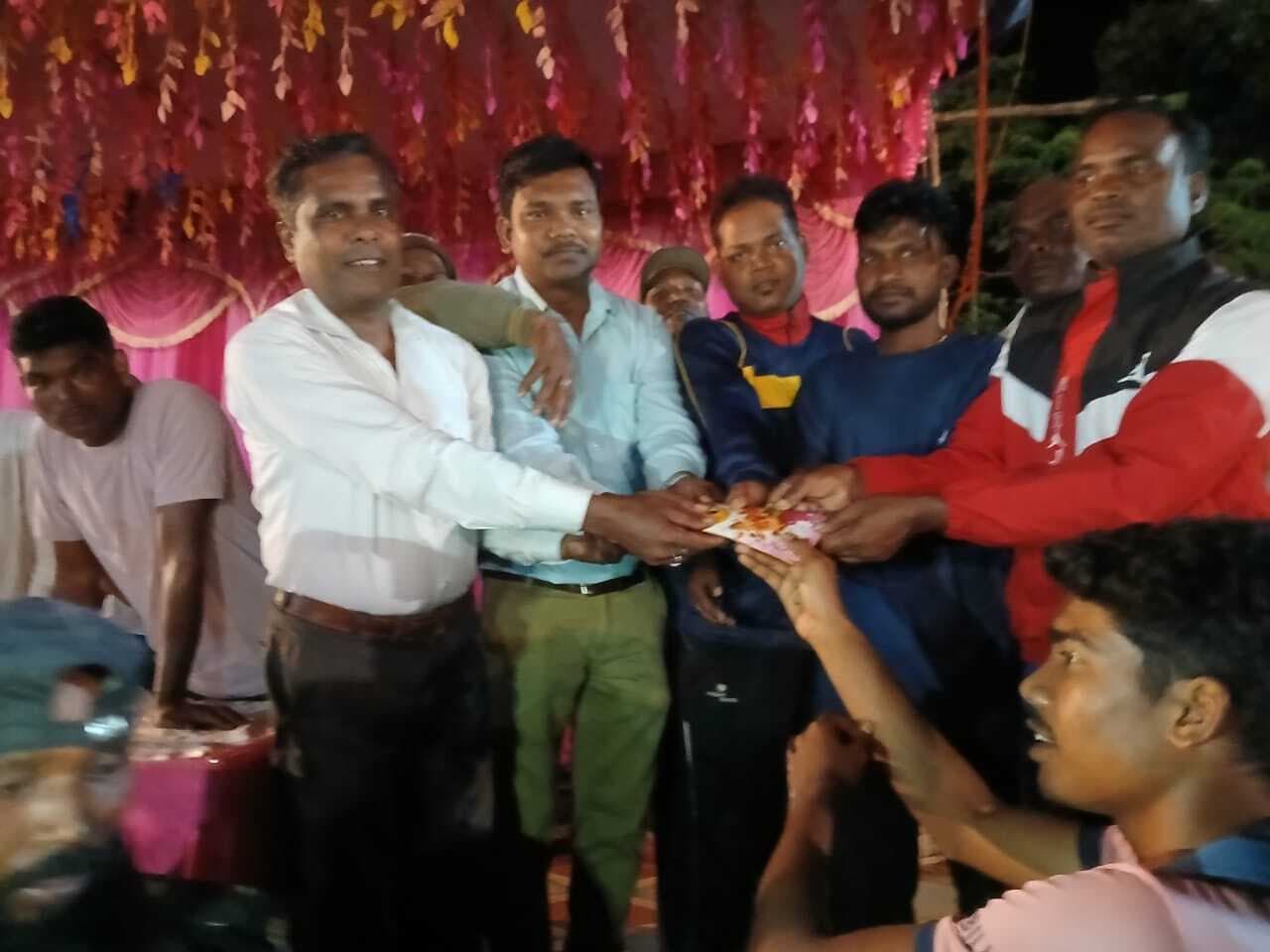 रोहित डीजे करंजुवा टोली की टीम 1-0 गोल से विजयी