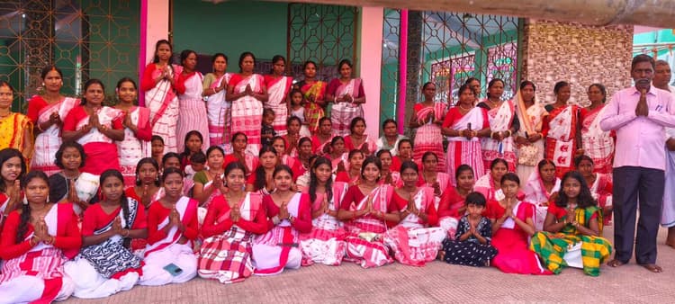Bokaro News : अंतरराष्ट्रीय संताल सरना धर्म महासम्मेलन को लेकर नेहोर विनती का आयोजन