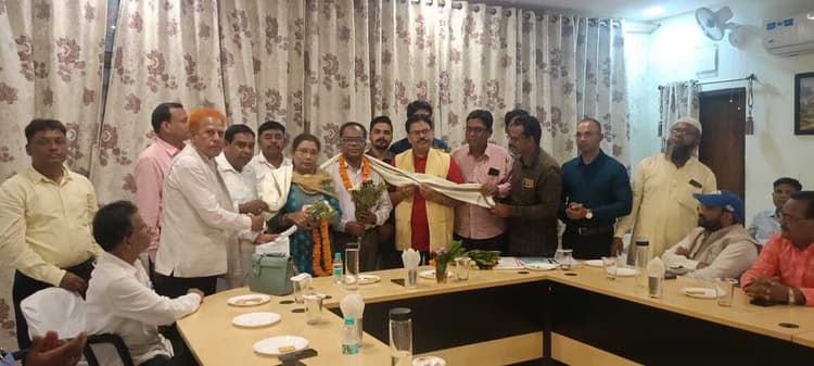 डॉ मार्की ने डकरा में दुआओं की जो कमाई की है वह अतुलनीय है : बड़ेहार