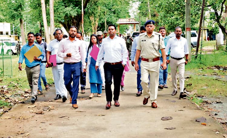 Chaibasa News : निष्पक्ष निकाय चुनाव कराने के लिए जिला प्रशासन क्रियाशील : उपायुक्त