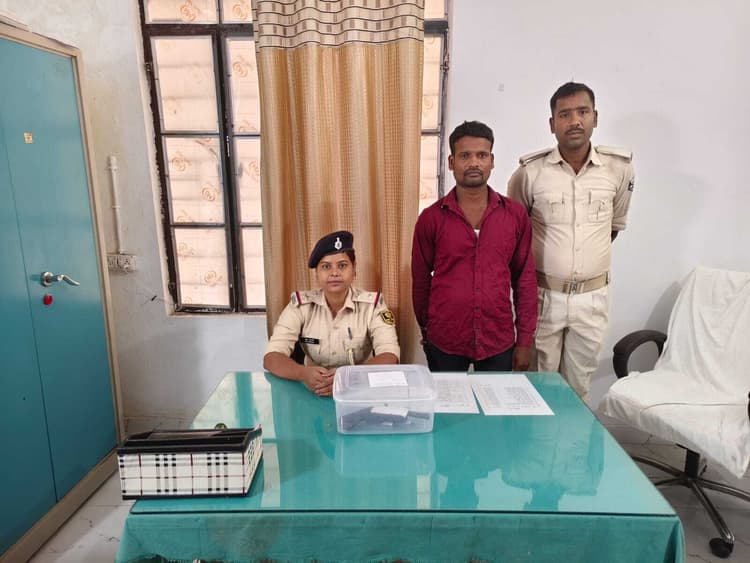 Motihari: हथियार के साथ एक अपराधी गिरफ्तार