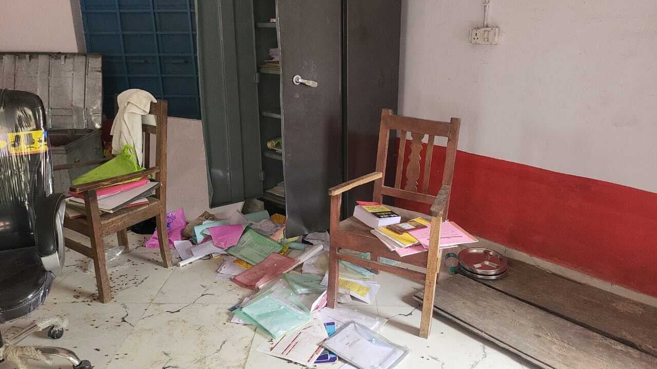 अज्ञात चोरों ने स्कूल का ताला तोड़कर की मध्याह्न भोजन का चावल सहित अन्य सामानों की चोरी