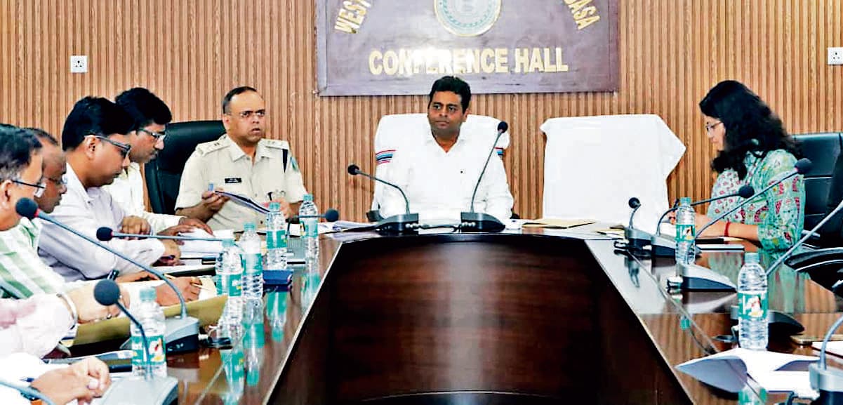 Chaibasa News : अफीम की खेती की निगरानी ड्रोन कैमरों से होगी : एसपी