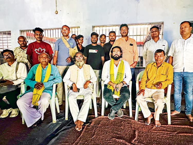 East Singhbhum News : कुड़मी समाज को एसटी का दर्जा दे सरकार