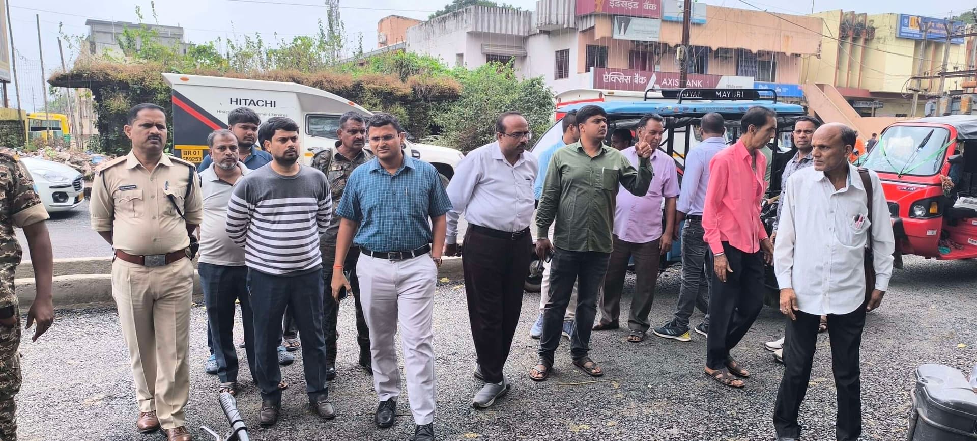 Giridih News: फोरलेन का अतिक्रमण करने वाले 45 दुकानों पर अब गिरेगी गाज