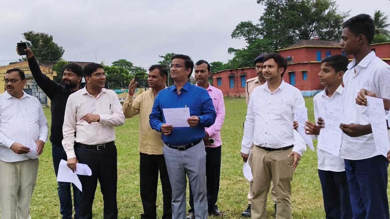 संकल्प पत्र वितरित कर किया गया मतदान के प्रति जागरूक