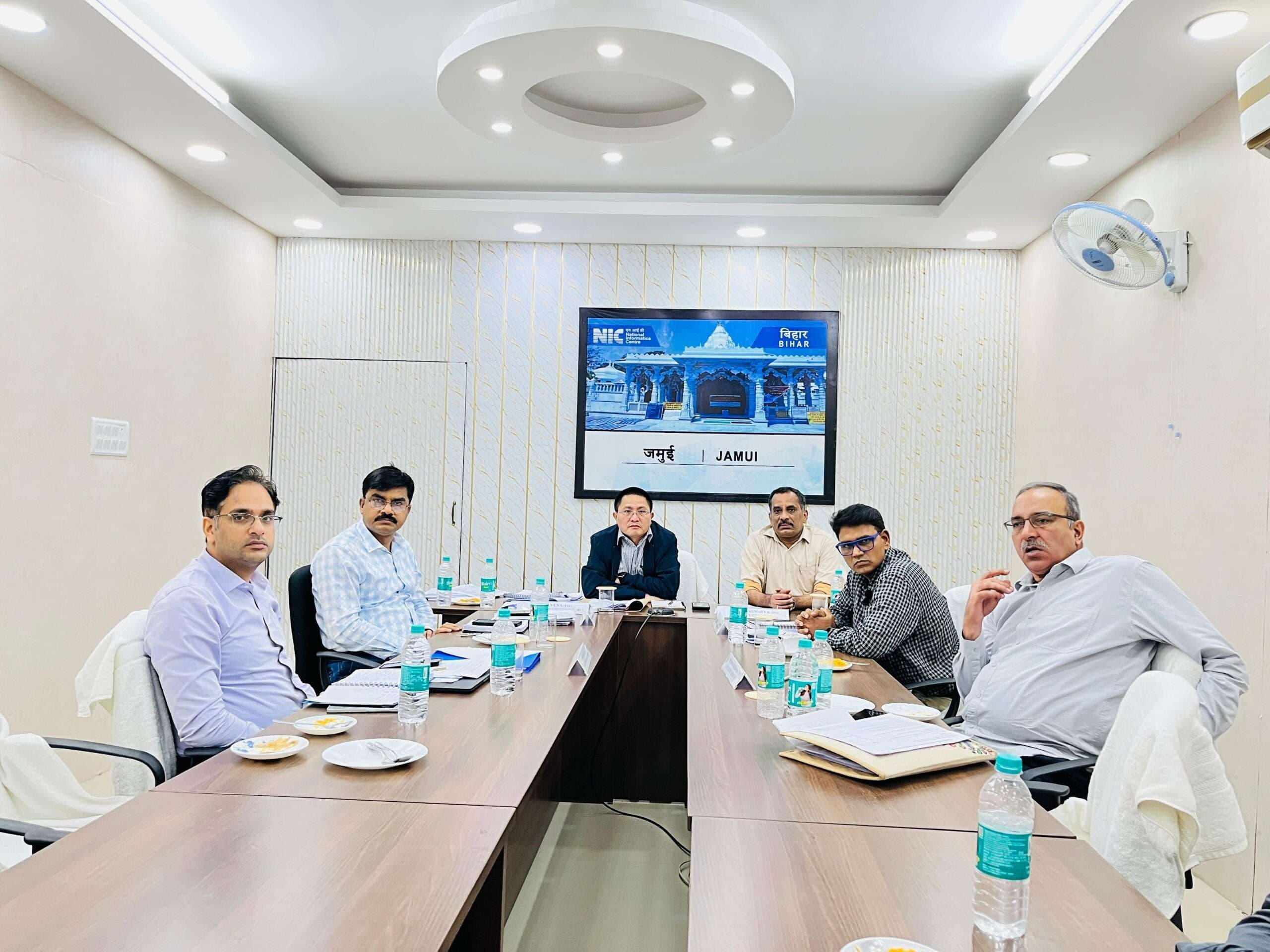 जिले में मतदान का समय प्रातः सात से संध्या पांच बजे तक निर्धारित