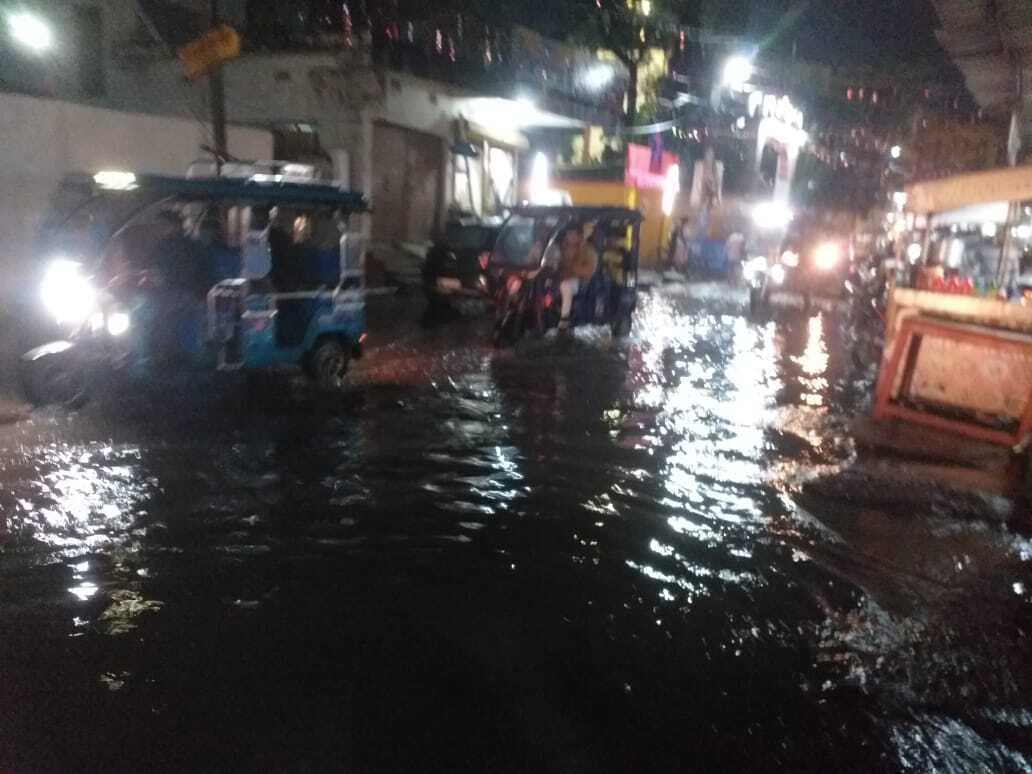 झमाझम बारिश से शहर की हालत हुई बदतर