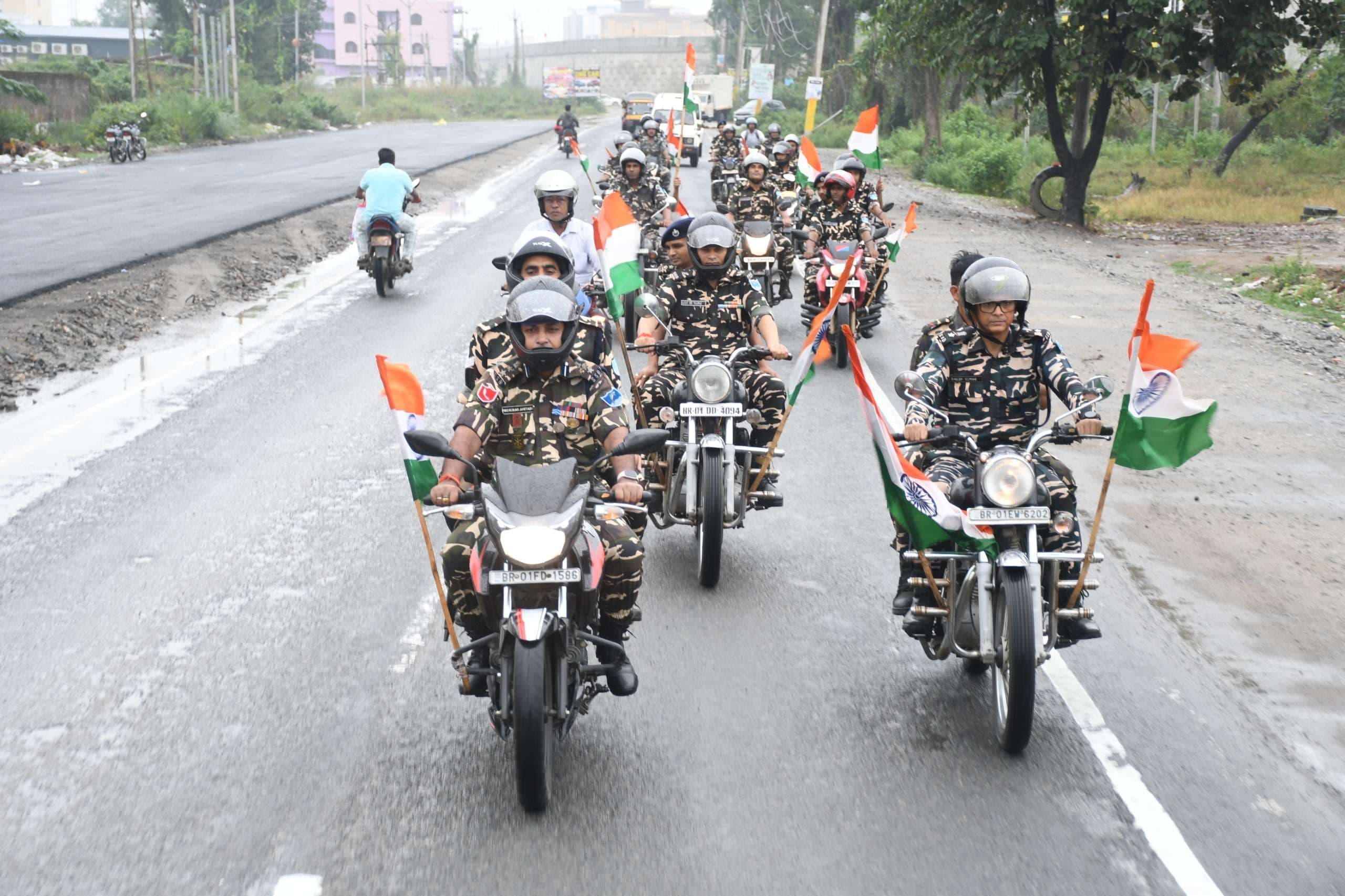 एसएसबी ने रन फॉर यूनिटी के तहत दौड़, बाइक व साइकिल रैली का आयोजन किया