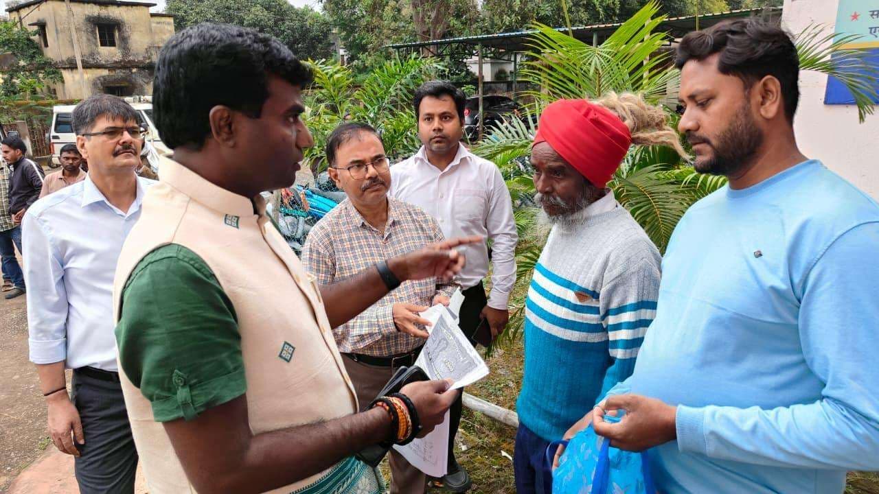 बेवजह आम लोगों को कार्यालय में नहीं दौड़ायें : डीसी