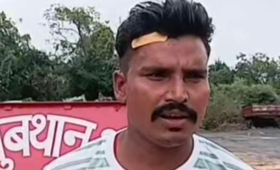 Dhanbad News : चालक को घायल कर ट्रैक्टर छीनने का प्रयास, एक गिरफ्तार