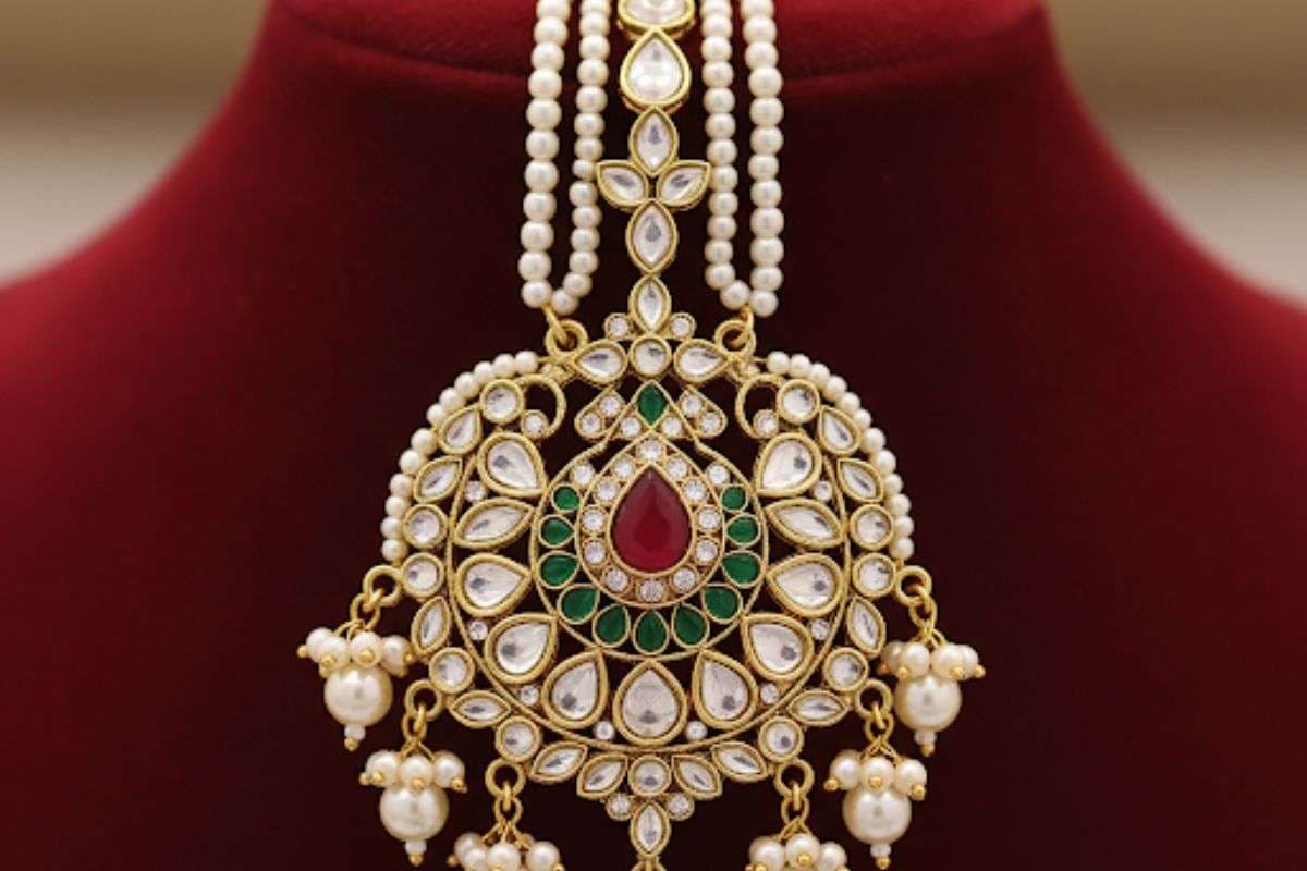kundan maangtikka