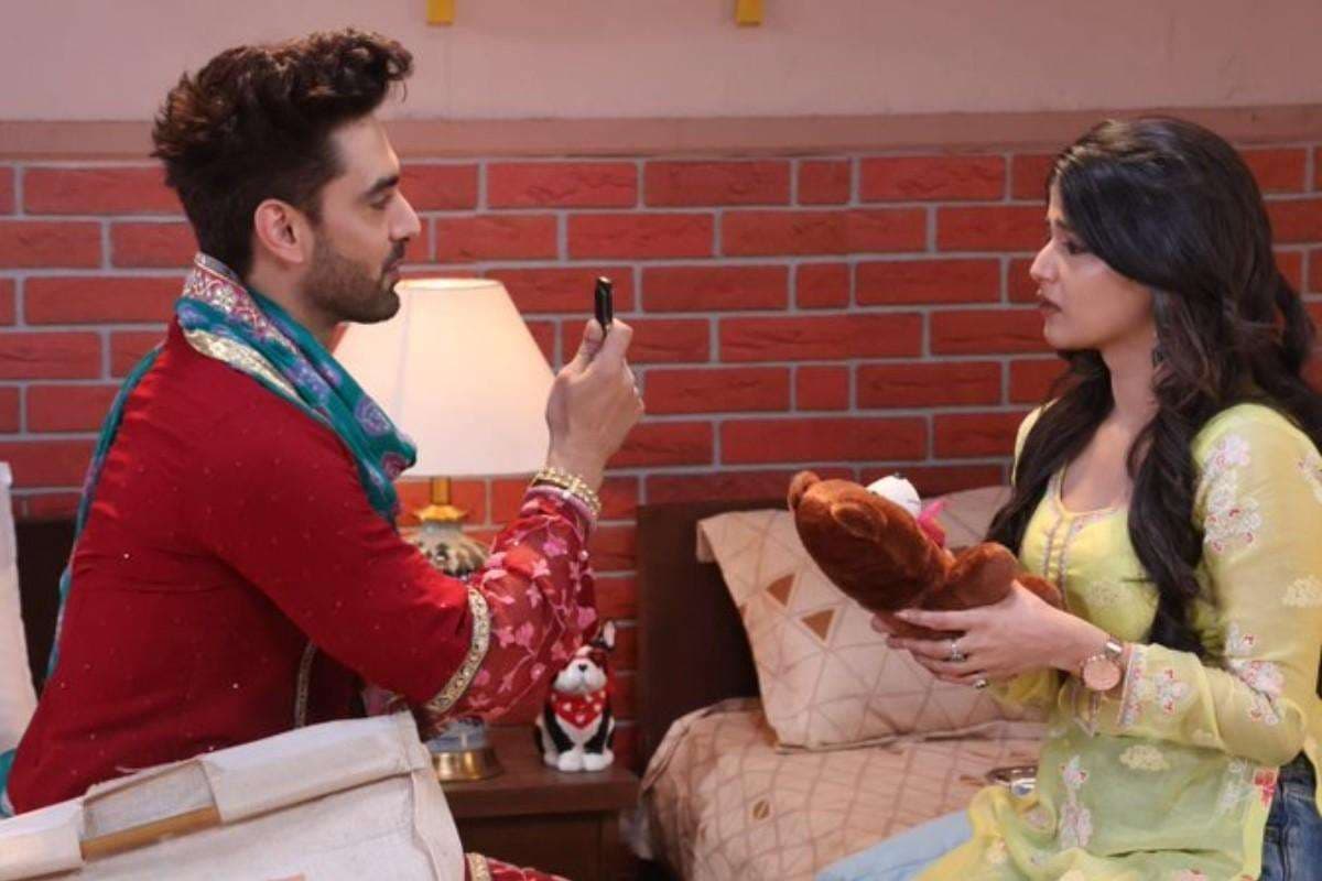 Yeh Rishta Kya Kehlata Hai: लड़की बनकर अरमान ने अभीरा के लिए प्लान किया ये स्पेशल सरप्राइज, रोमांटिक मोमेंट से खुश हुई मायरा की मां